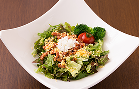特性サラダ